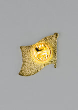Load image into Gallery viewer, Tie Pins, Trinidad Tie Pins, Trinidad Pins, Trinidad and Tobago Tie Pins, Trinidad and Tobago Pins, Oven Mitts, Oven Gloves, Aprons, Trinidad Merchandise, Trinida Aprons, Trinidad Bermudez, Trinida Chief, Trinidad Curry, Trinidad snacks, Trinidad snacks London, Trinidad snacks UK,  Trinidad and Tobago, Trinidad, My Trini Shop, Trinidad Shop, Trini Shop, Trini food London, Caribbean snacks, Caribbean foods, Caribbean Shop London, Caribbean, Trinidad Grocery, Trini Snacks, Trinidad food
